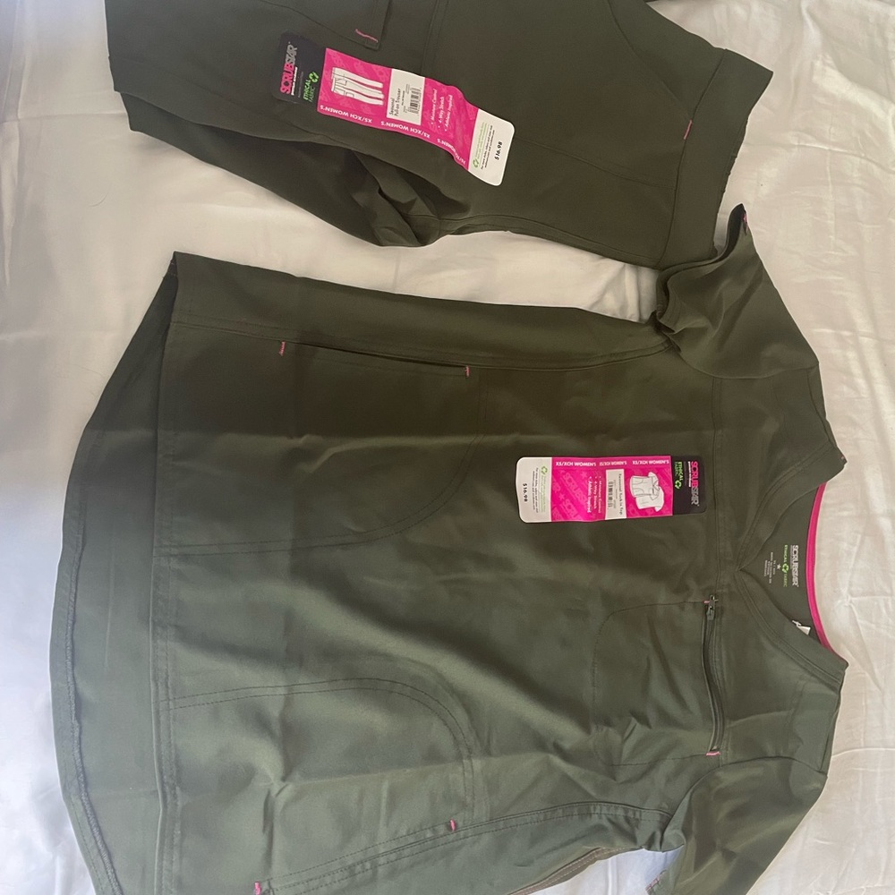 Scrub Set!